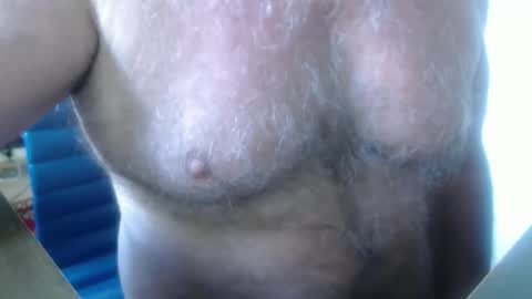Snapshot of snudge432 chatting on 09/13/25, 12:38 snudge432 online show from 09/13/25, 12:38