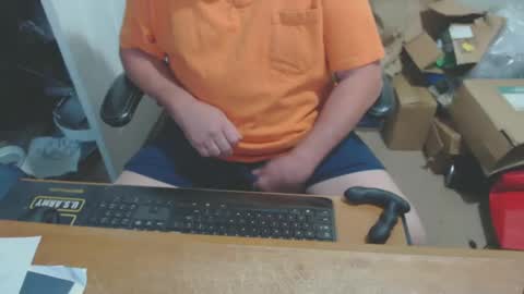 Snapshot of snwplwdrvr chatting on 12/08/24, 06:39 snwplwdrvr online show from 12/08/24, 06:39