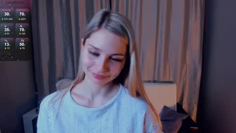 Snapshot of so__sweet chatting on 02/09/25, 10:54 Alice - Birthday Girl online show from 02/09/25, 10:54