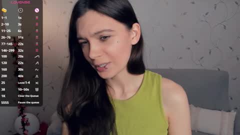 Snapshot of so__sweet chatting on 10/12/25, 08:13 Alice - Birthday Girl online show from 10/12/25, 08:13