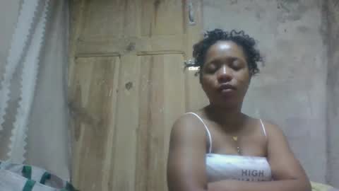 Snapshot of soamanaperina chatting on 10/14/25, 07:09 soamanaperina online show from 10/14/25, 07:09