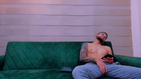 Snapshot of soccer_hot chatting on 10/08/25, 08:17 SOCCER HOT online show from 10/08/25, 08:17