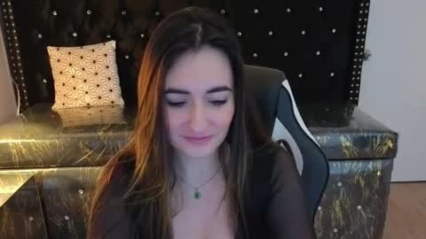 Snapshot of soffi_betacur_b chatting on 09/10/25, 03:17 soffi_betacur_b online show from 09/10/25, 03:17