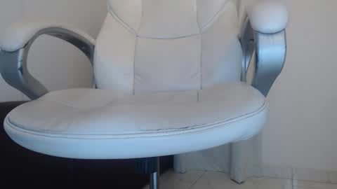 soffi_hott online show from 11/16/25, 01:55