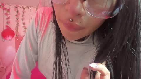 Snapshot of soffi_roberts chatting on 01/23/25, 01:02 sofiia online show from 01/23/25, 01:02