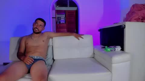 Snapshot of soffipink chatting on 03/02/25, 04:10 Sofia Valentina 3 online show from 03/02/25, 04:10