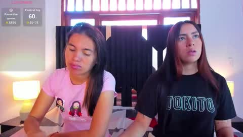 soffy and mia online show from 10/23/25, 12:15