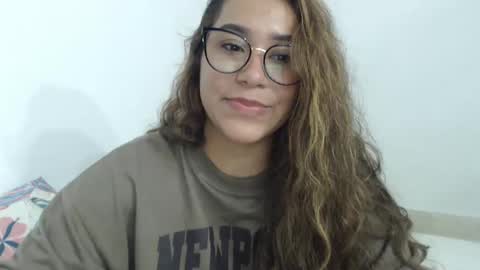 Snapshot of sofi4__ chatting on 02/28/25, 09:04 sofi online show from 02/28/25, 09:04