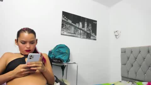 SOFI AND SANTY online show from 09/28/25, 10:15