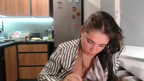 Sofi online show from 09/19/25, 06:52