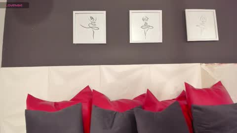 Sofi  online show from 11/14/25, 02:43