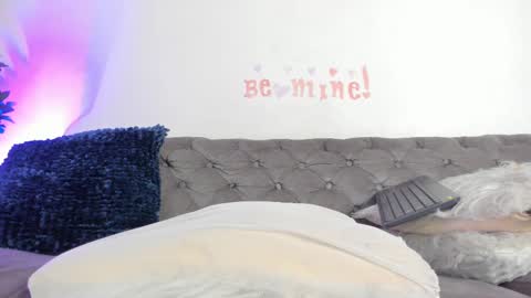 Snapshot of sofi_vasquez chatting on 02/19/25, 02:12 Sofia Vasquez online show from 02/19/25, 02:12