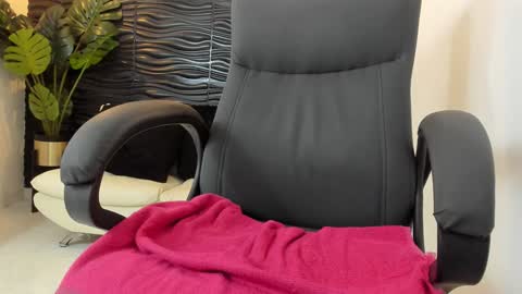 Skarlett online show from 01/10/25, 01:10