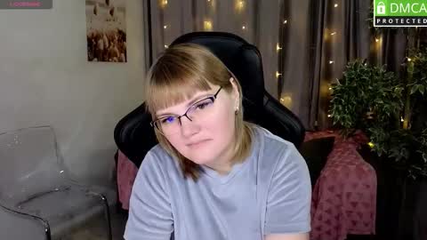 Sofia online show from 11/22/25, 03:49