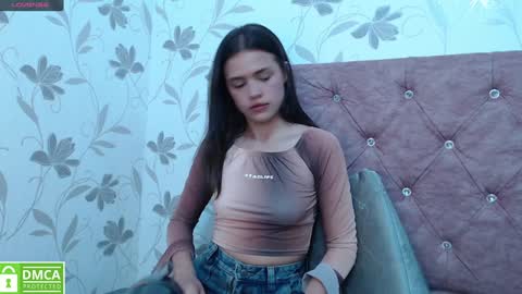 Snapshot of sofia_claark chatting on 01/13/25, 06:38 Sofi online show from 01/13/25, 06:38