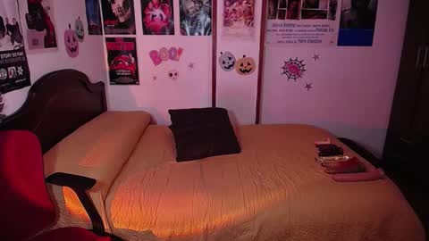 Sofi online show from 10/25/25, 03:40