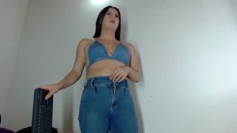 Snapshot of sofia_cummings chatting on 02/27/25, 07:26 sofia online show from 02/27/25, 07:26
