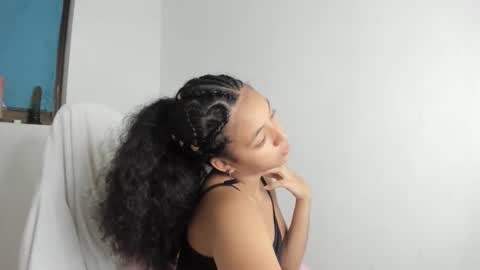Snapshot of sofia_fantasia chatting on 10/02/25, 07:48 sofia online show from 10/02/25, 07:48