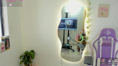 Snapshot of sofia_gold_ chatting on 09/11/25, 12:38 sofia online show from 09/11/25, 12:38
