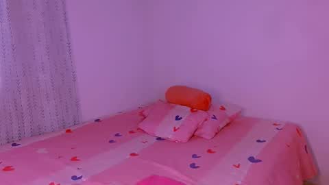 Sofia  online show from 10/07/25, 08:06