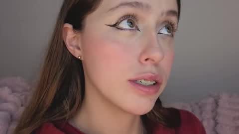 Snapshot of sofia_palacios_ chatting on 10/25/25, 03:36 online show from 10/25/25, 03:36