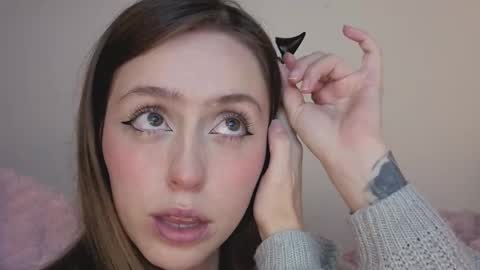 Snapshot of sofia_palacios_ chatting on 11/06/25, 03:40 online show from 11/06/25, 03:40