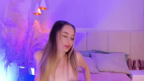 Snapshot of sofia_pamela chatting on 02/20/25, 07:08 SOFIA PAMELA online show from 02/20/25, 07:08