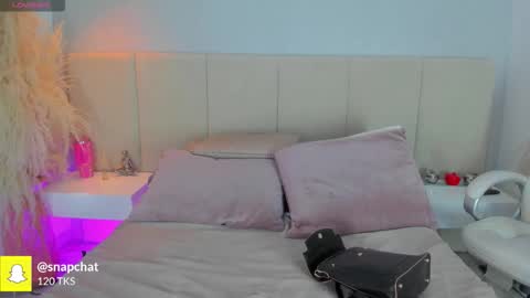 SOFIA PAMELA online show from 10/22/25, 07:24