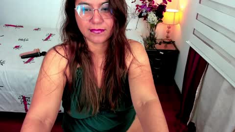 Snapshot of sofia_sorceress chatting on 12/29/24, 03:33 sofia_sorceress online show from 12/29/24, 03:33