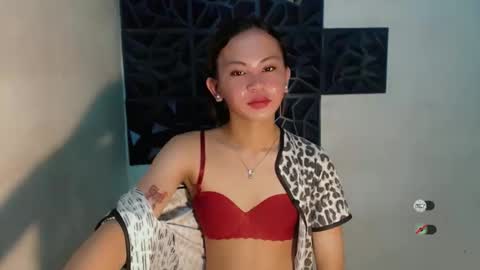 sofia_sweetheart18 online show from 10/15/25, 02:33