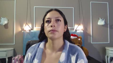 Sofa online show from 11/19/25, 11:10