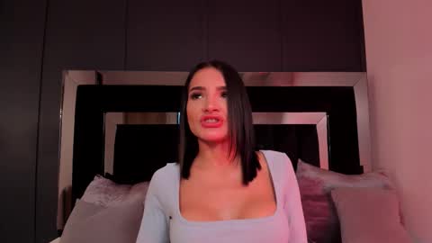 Snapshot of sofiaa_brown_ chatting on 10/15/25, 05:07 Sofia online show from 10/15/25, 05:07