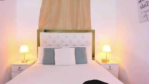 Sara online show from 10/15/25, 02:01