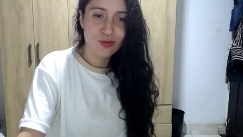 sofiacano43 online show from 09/15/25, 12:54