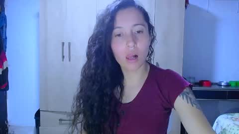 sofiacano43 online show from 09/30/25, 11:43