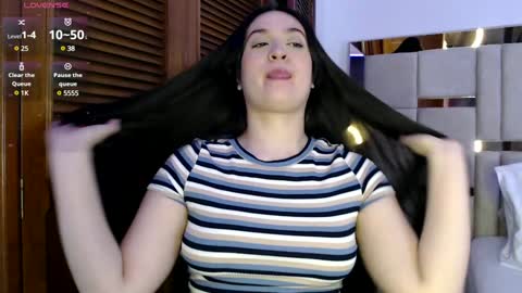 Snapshot of sofiaduque_26 chatting on 01/12/25, 08:47 sofiaduque_26 online show from 01/12/25, 08:47