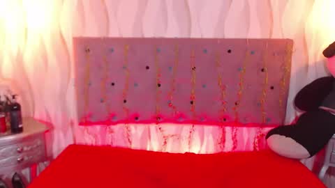 Sofi online show from 10/19/25, 07:36