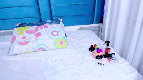 Snapshot of sofiamiiller chatting on 01/07/25, 08:13 Sofia Miller online show from 01/07/25, 08:13