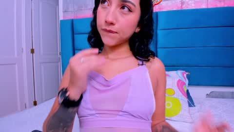 Snapshot of sofiamiiller chatting on 01/25/25, 06:12 Sofia Miller online show from 01/25/25, 06:12