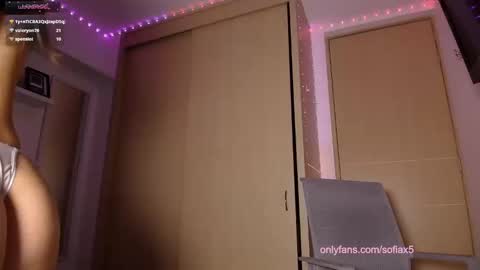 Snapshot of sofiax5 chatting on 01/16/25, 12:55 Sofi online show from 01/16/25, 12:55