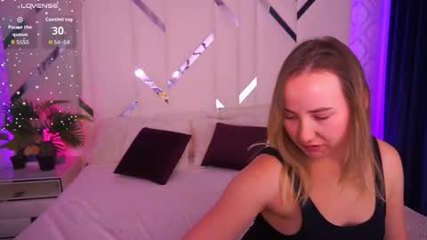 Sofie online show from 11/06/25, 11:59