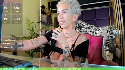 Snapshot of sofiequeen_ chatting on 03/12/25, 08:41 IG bar bieroyal online show from 03/12/25, 08:41