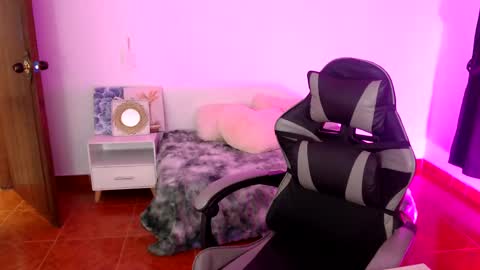 Snapshot of sofii__777 chatting on 11/19/25, 07:14 sofii__777 online show from 11/19/25, 07:14