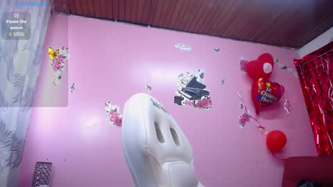 sofii_cute01 online show from 03/03/25, 12:48