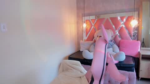 Snapshot of sofii_miller_ chatting on 12/06/24, 06:28 online show from 12/06/24, 06:28