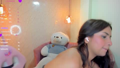 Snapshot of sofii_miller_ chatting on 03/07/25, 06:11 online show from 03/07/25, 06:11