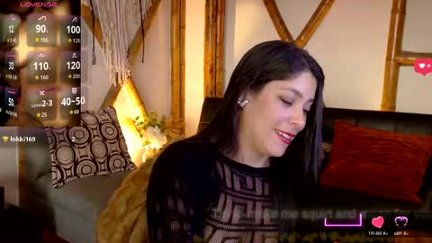 Snapshot of sofiia_diaz_ chatting on 10/04/25, 09:02 Sofi online show from 10/04/25, 09:02