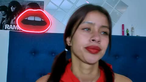 Snapshot of sofiia_tay chatting on 09/11/25, 03:01 sofiia_tay online show from 09/11/25, 03:01