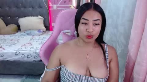 Snapshot of sofiiadreams chatting on 01/28/25, 02:32 sofia Dreams online show from 01/28/25, 02:32
