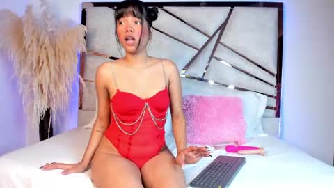 Snapshot of sofijohnsonx chatting on 01/07/25, 01:03 sofijohnsonx online show from 01/07/25, 01:03